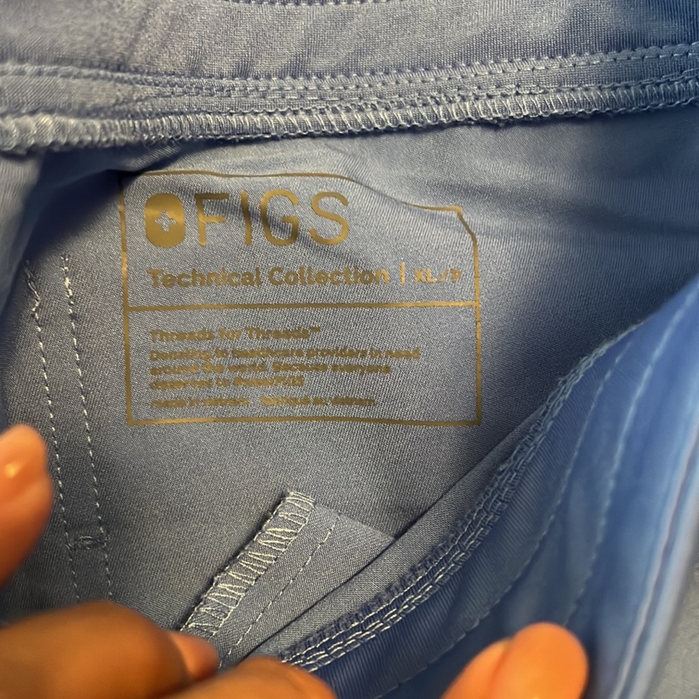 Joggers - Picture 2 of 3